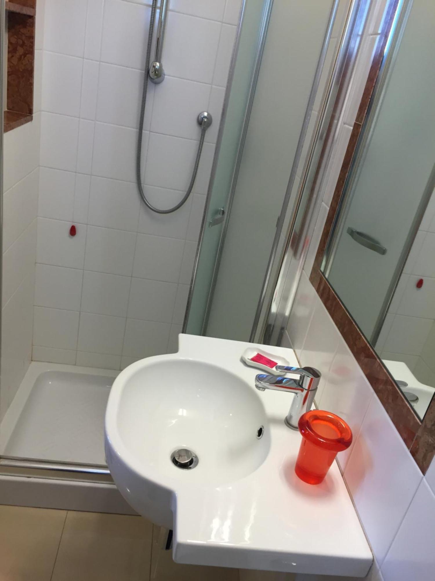Hotel Fiorella Senigallia Værelse billede