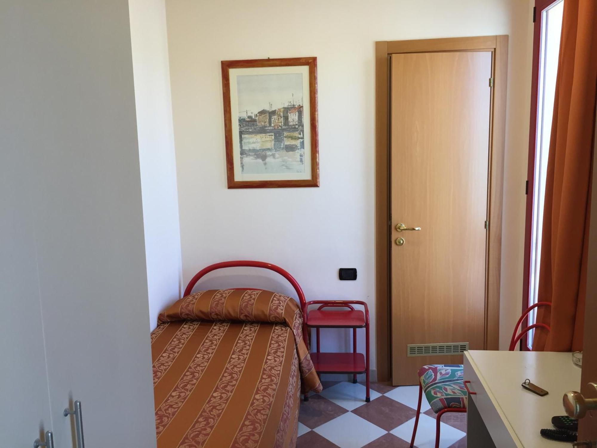 Hotel Fiorella Senigallia Værelse billede