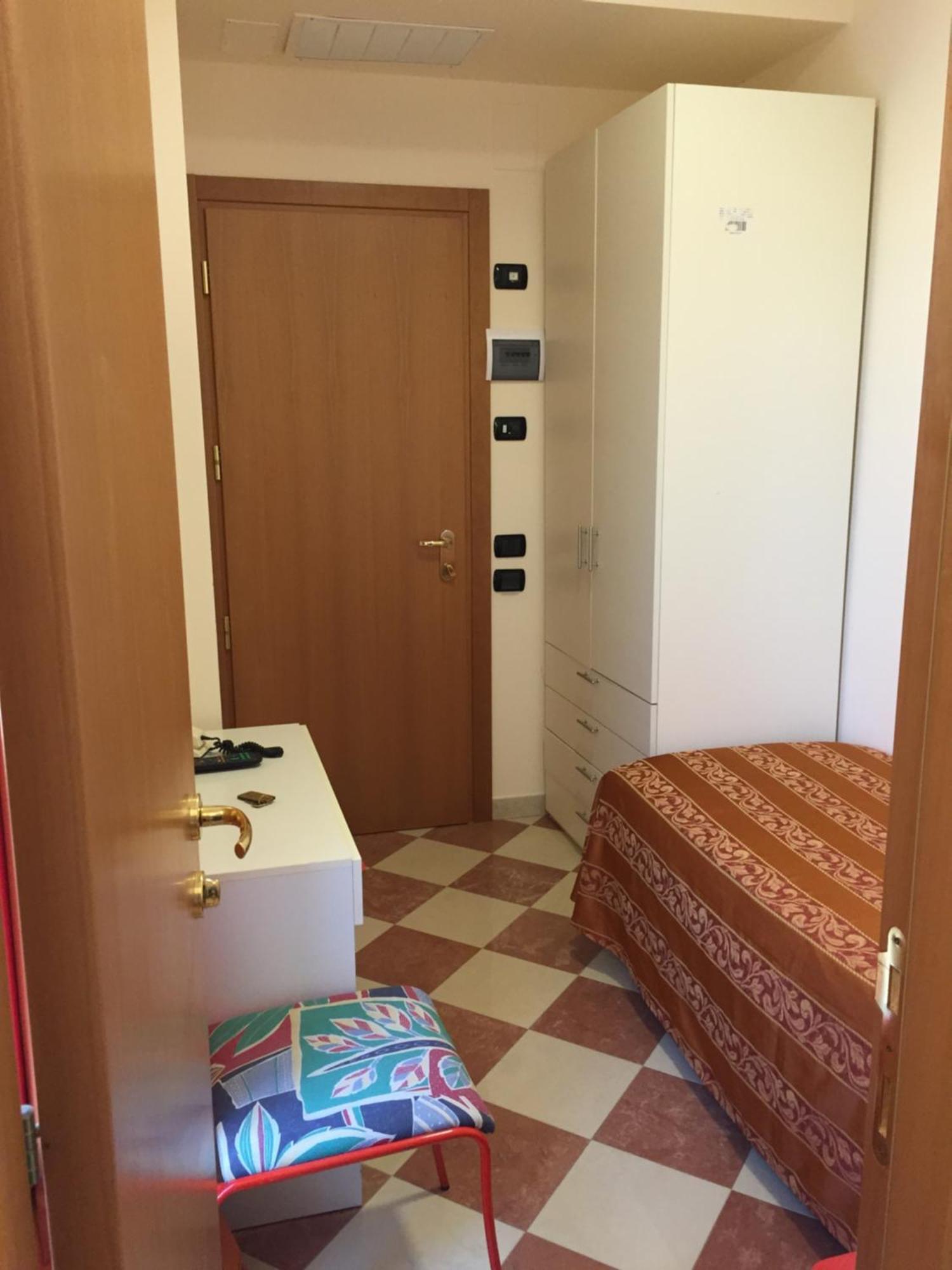 Hotel Fiorella Senigallia Værelse billede