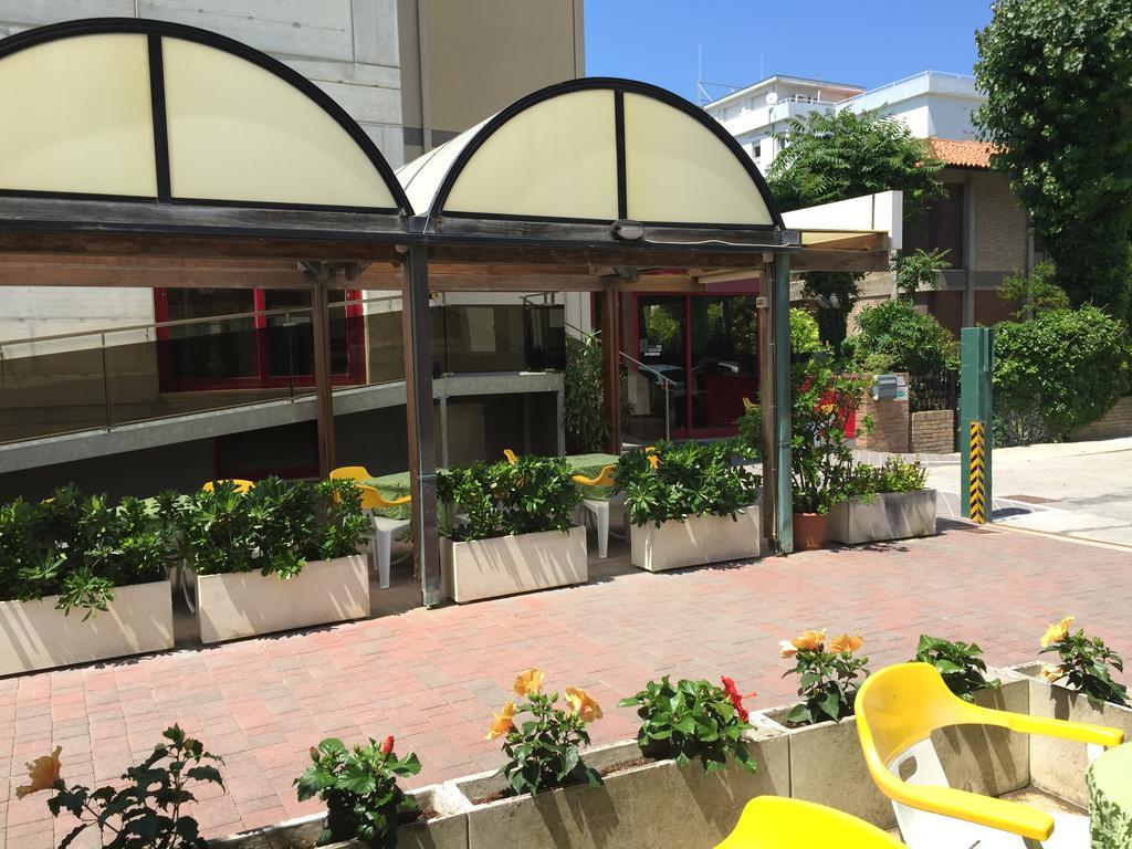 Hotel Fiorella Senigallia Eksteriør billede